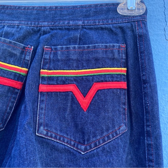 Vintage retro 80’s straight leg jeans with embroidered pockets, 22” waist - Picture 6 of 14